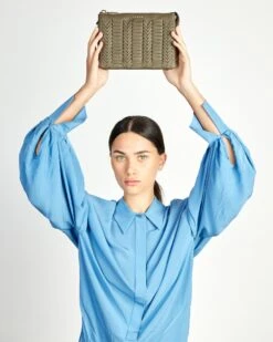 Tilly's Big Sis Crossbody Rosemary Chevron -Nahrung Welt 28d99412 d8fb 4c91 a625 5fbcd4177deb 9bcb97f2 7ede 46d6 8538 05e9694be9c3