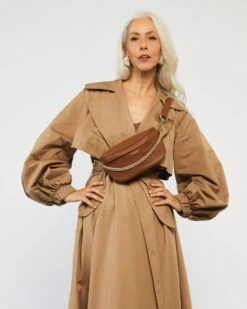 Cleo Crossbody Bag Tan -Nahrung Welt 63d6469a 8802 42ba 93d9 fc4481ec9ed9 819c3ecb 701a 4d66 8f5f 21ca6fe61fcf