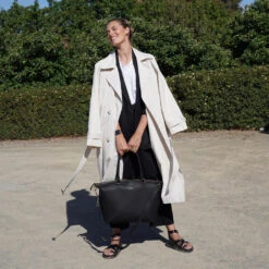 Milan Carry All + Baby Accessories Kit - PRE ORDER -Nahrung Welt Phoebe Milan Black 1