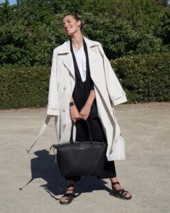 Titelseite 34 Titelseite -Nahrung Welt Phoebe Milan Black 695eff70 b289 4ba9 bea3 26808cd36c85