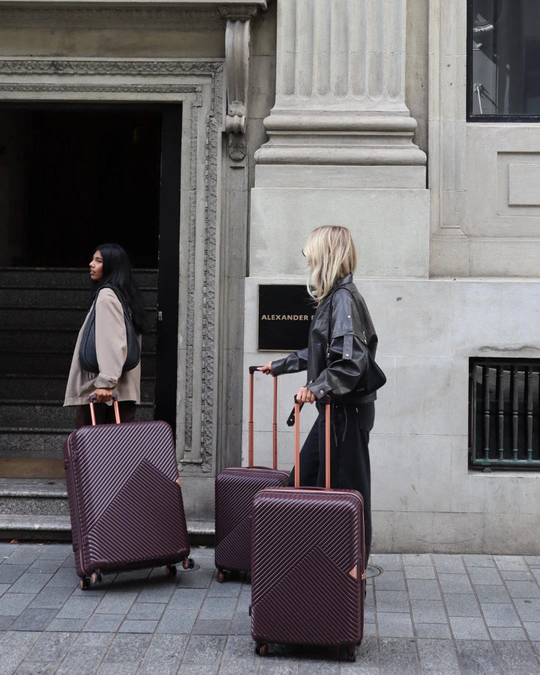 Set Of Medium + Large Suitcase 2 Set Of Medium + Large Suitcase – Bild 2