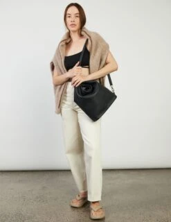 June Shoulder Bag -Nahrung Welt SABEN SS25 Ecomm June Black 1