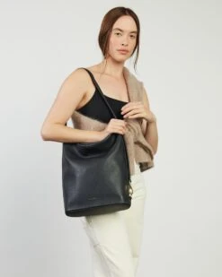 June Shoulder Bag -Nahrung Welt SABEN SS25 Ecomm June Black 7